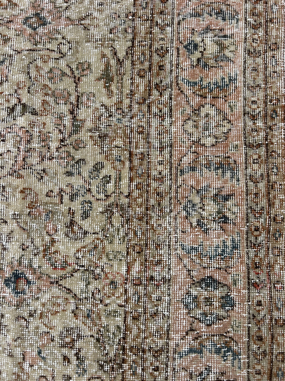 'Mae' - 226 x 323cm