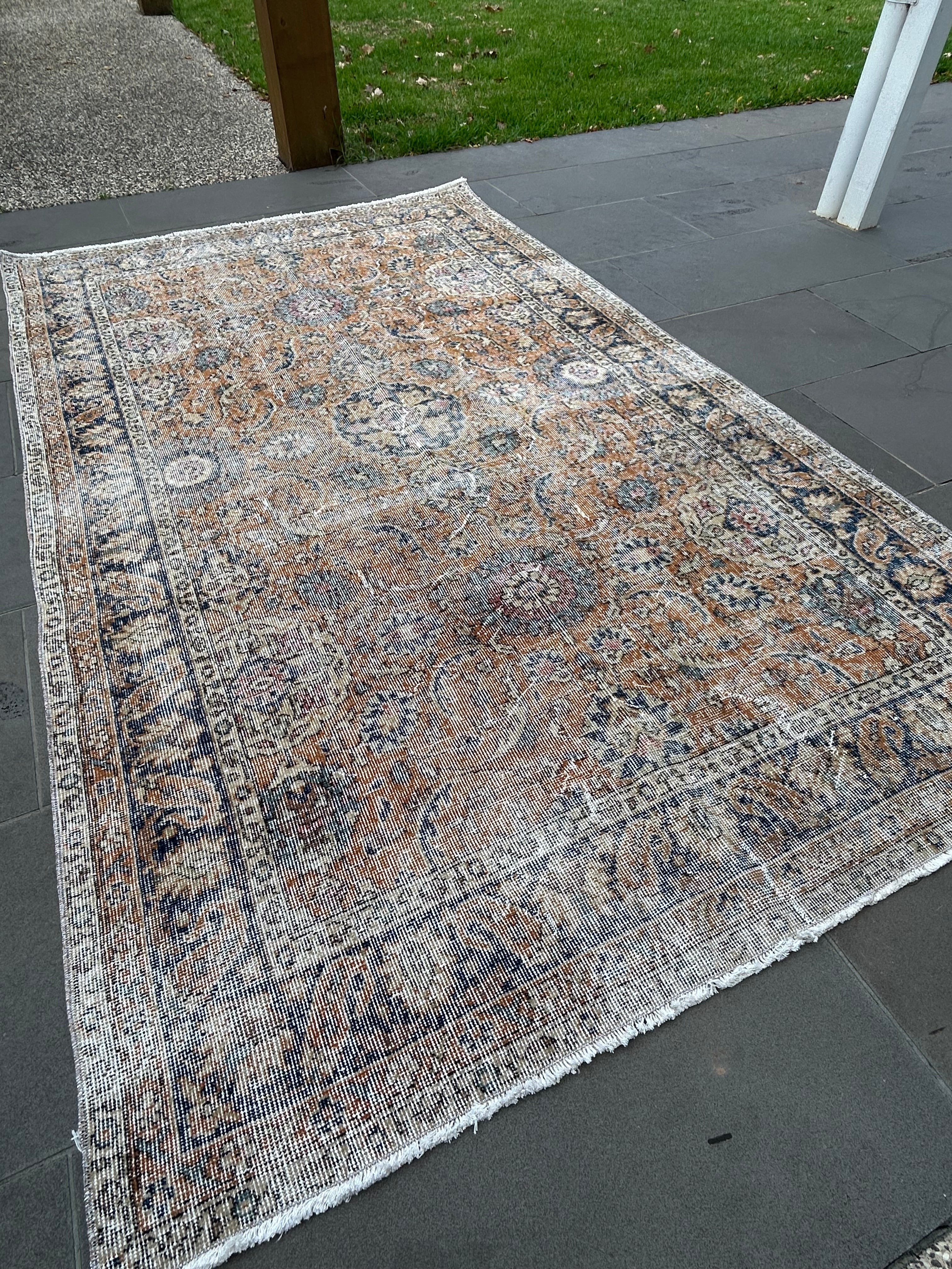 'Elle' - 150 x 250cm