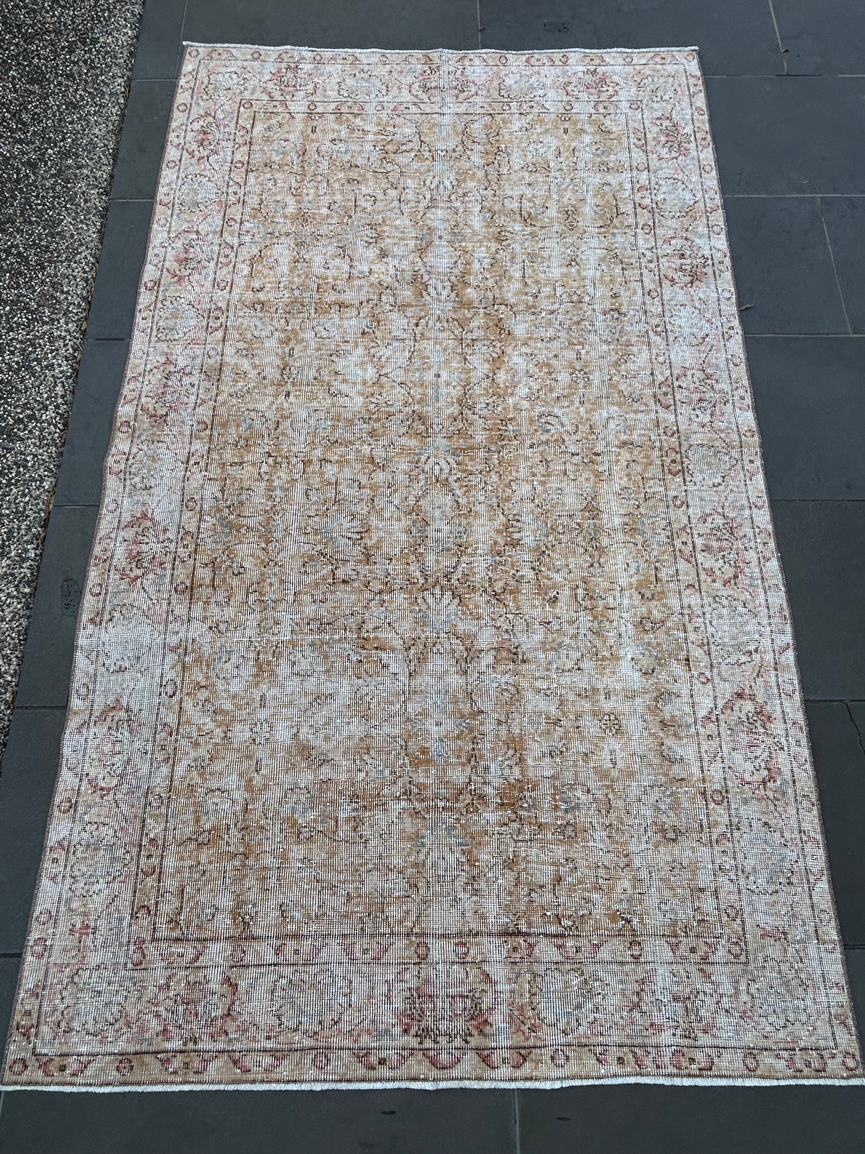 ‘Jolie’ - 140 x 230cm