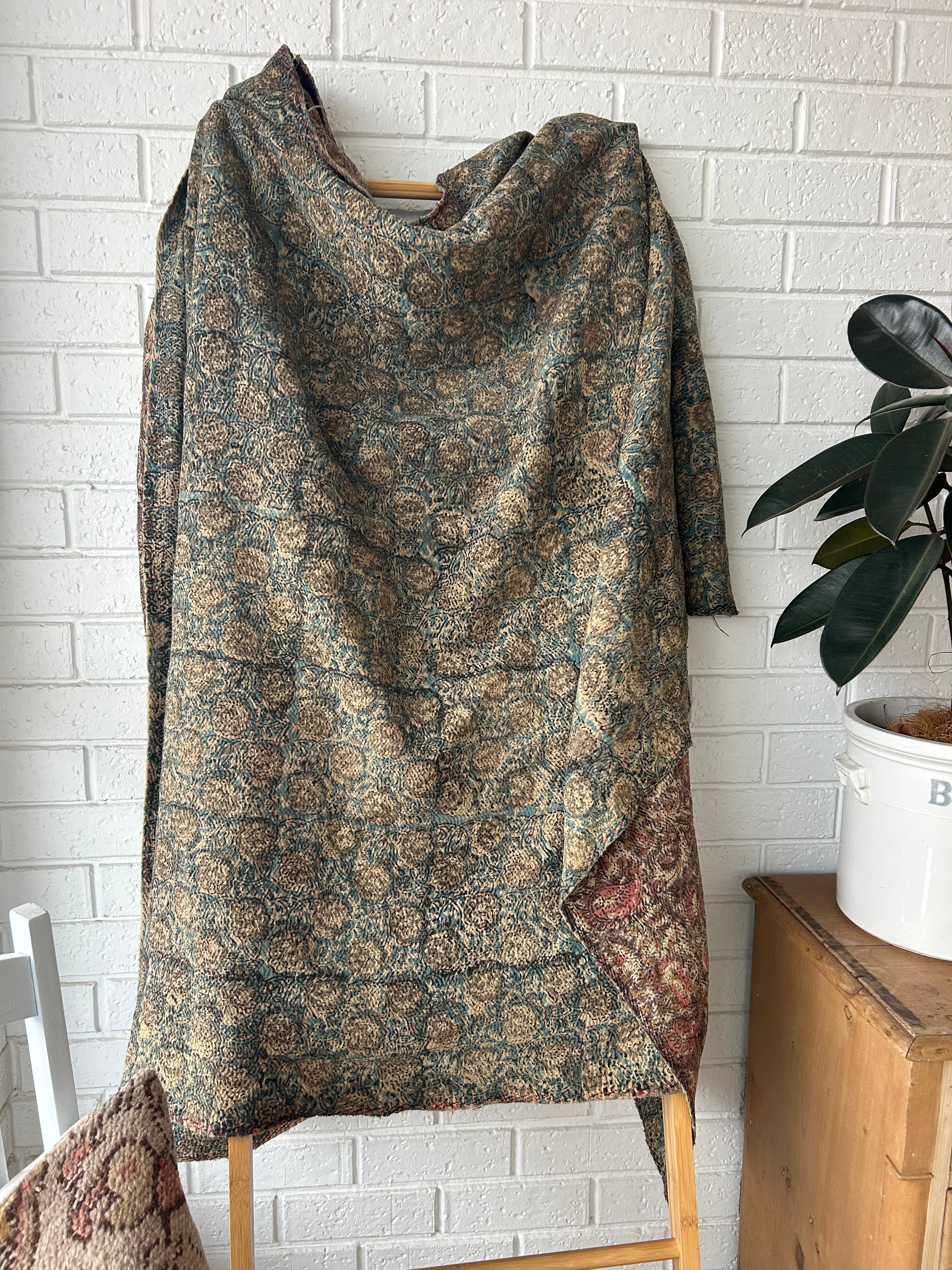 Vintage Kantha Quilt 3 - 160 x 210cm