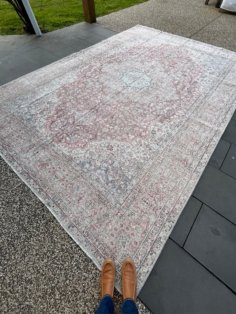 'Matilda' - 278 x 407cm