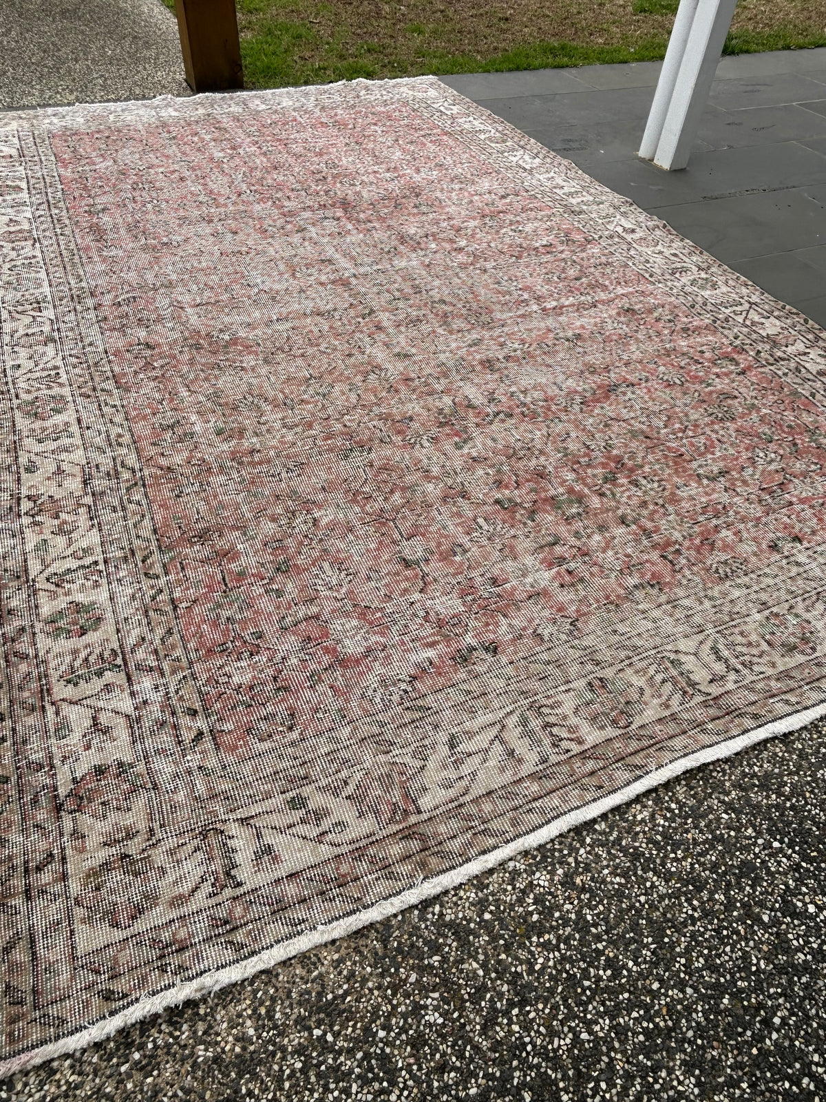 'Colette' - 212 x 326cm