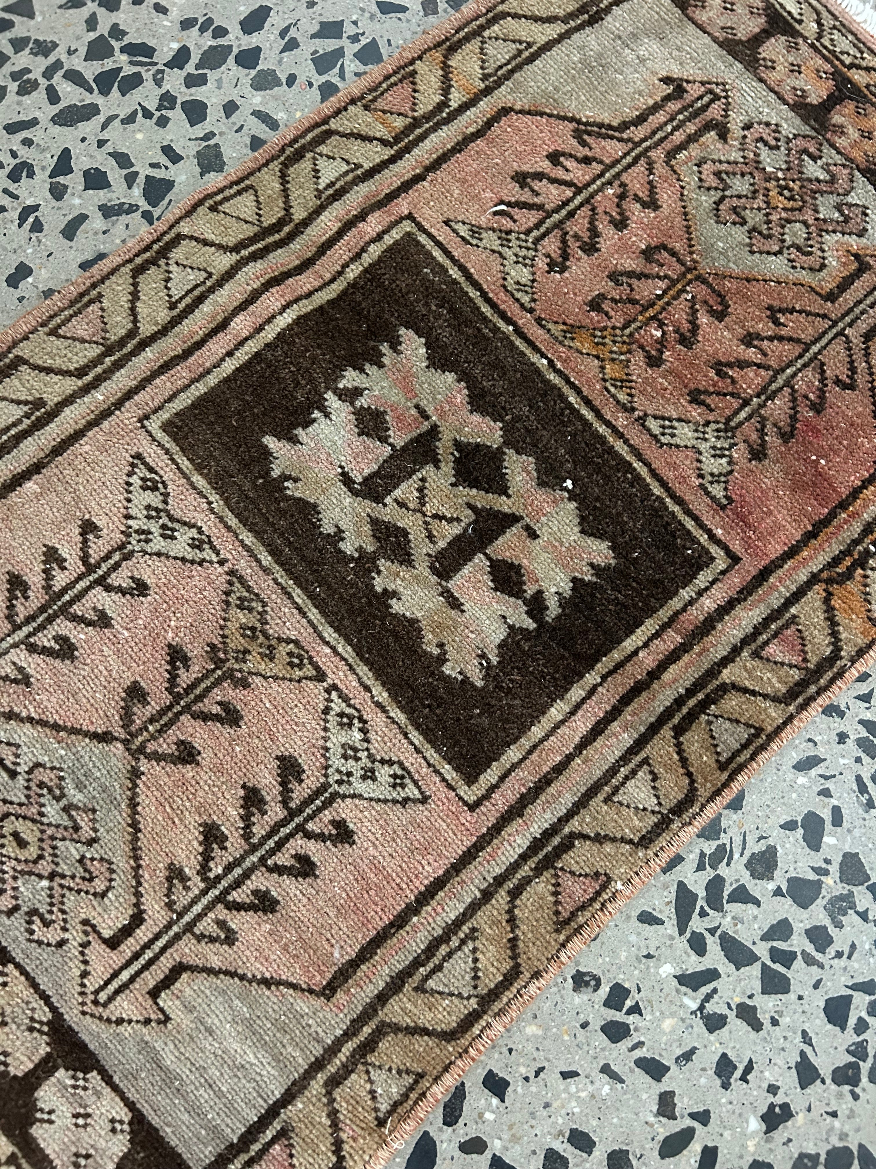 Mini Rug 1 - 48 x 86cm