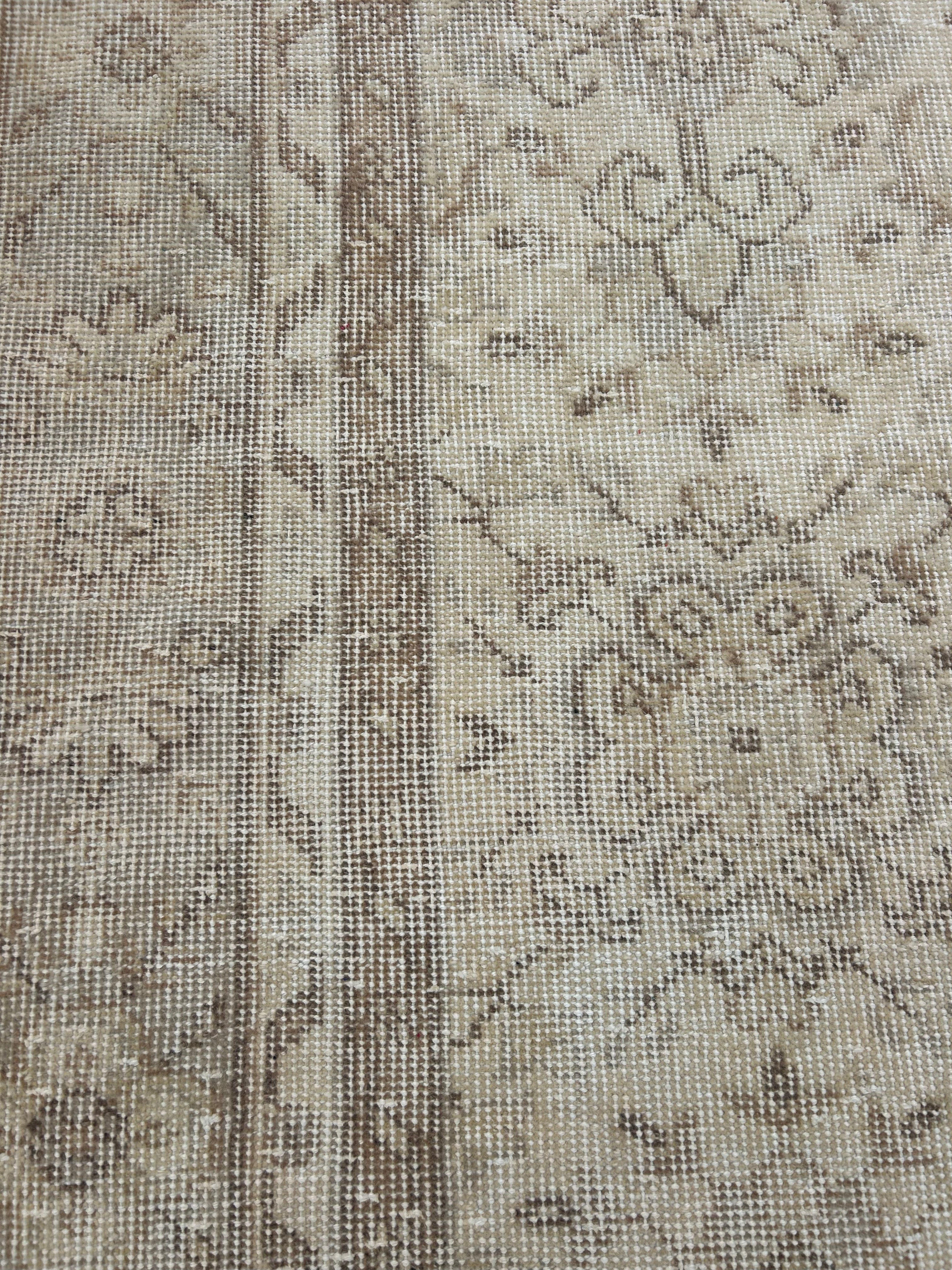 'Renee' - 200 x 307cm