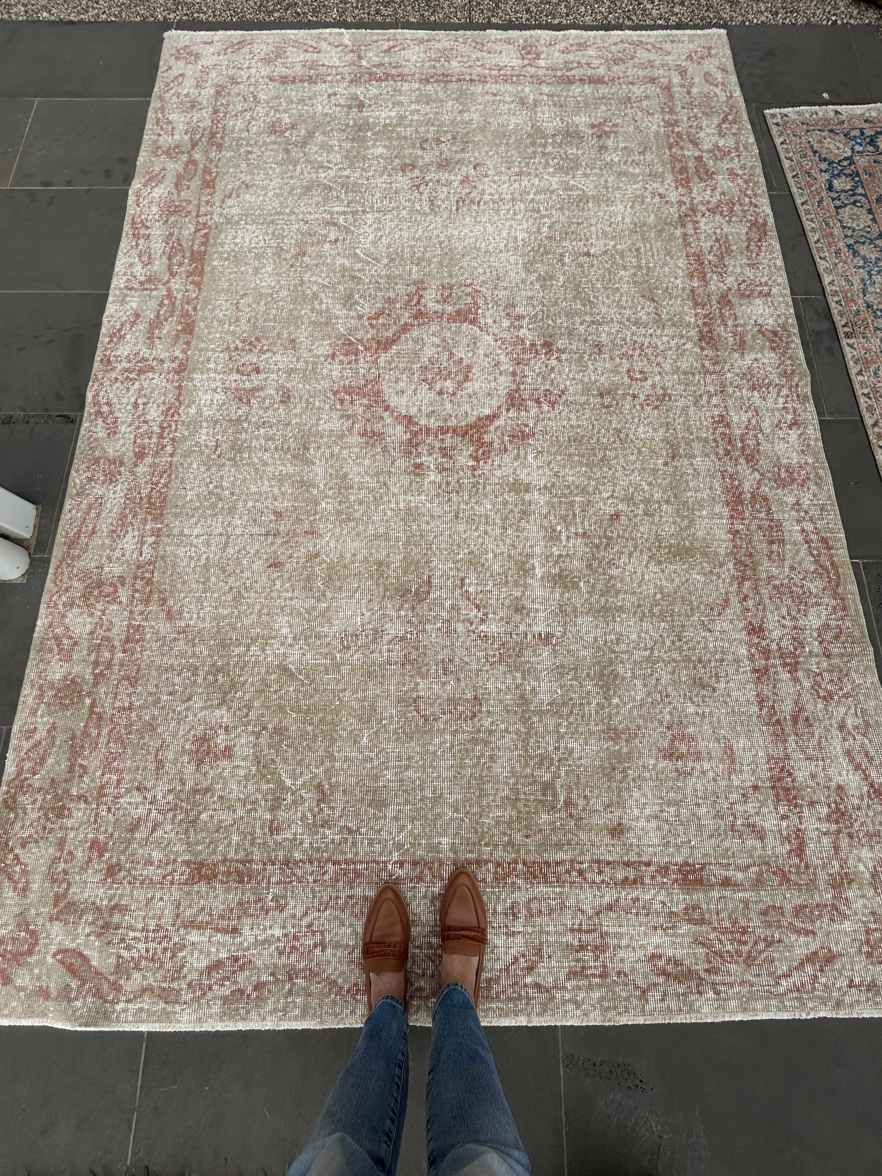 'Sage' - 198 x 293cm