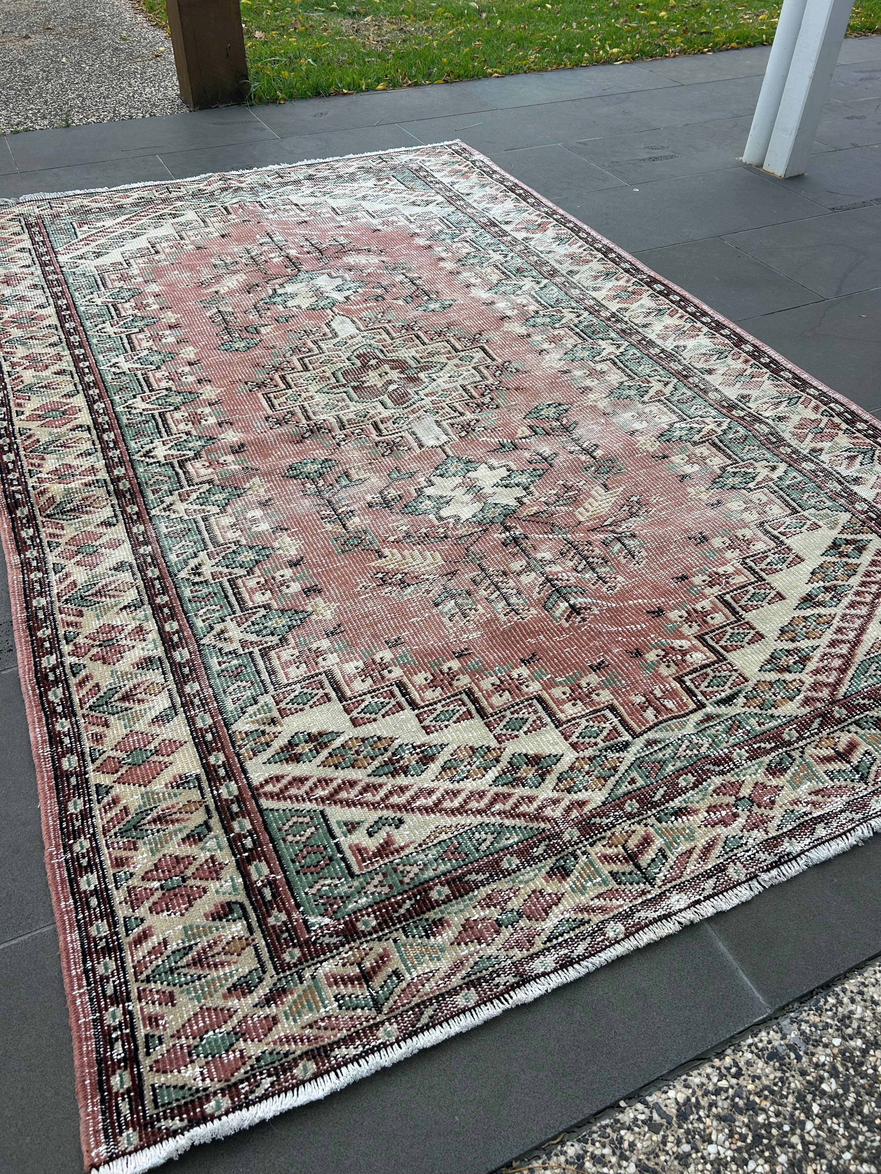 ‘Jude’ - 155 x 244cm