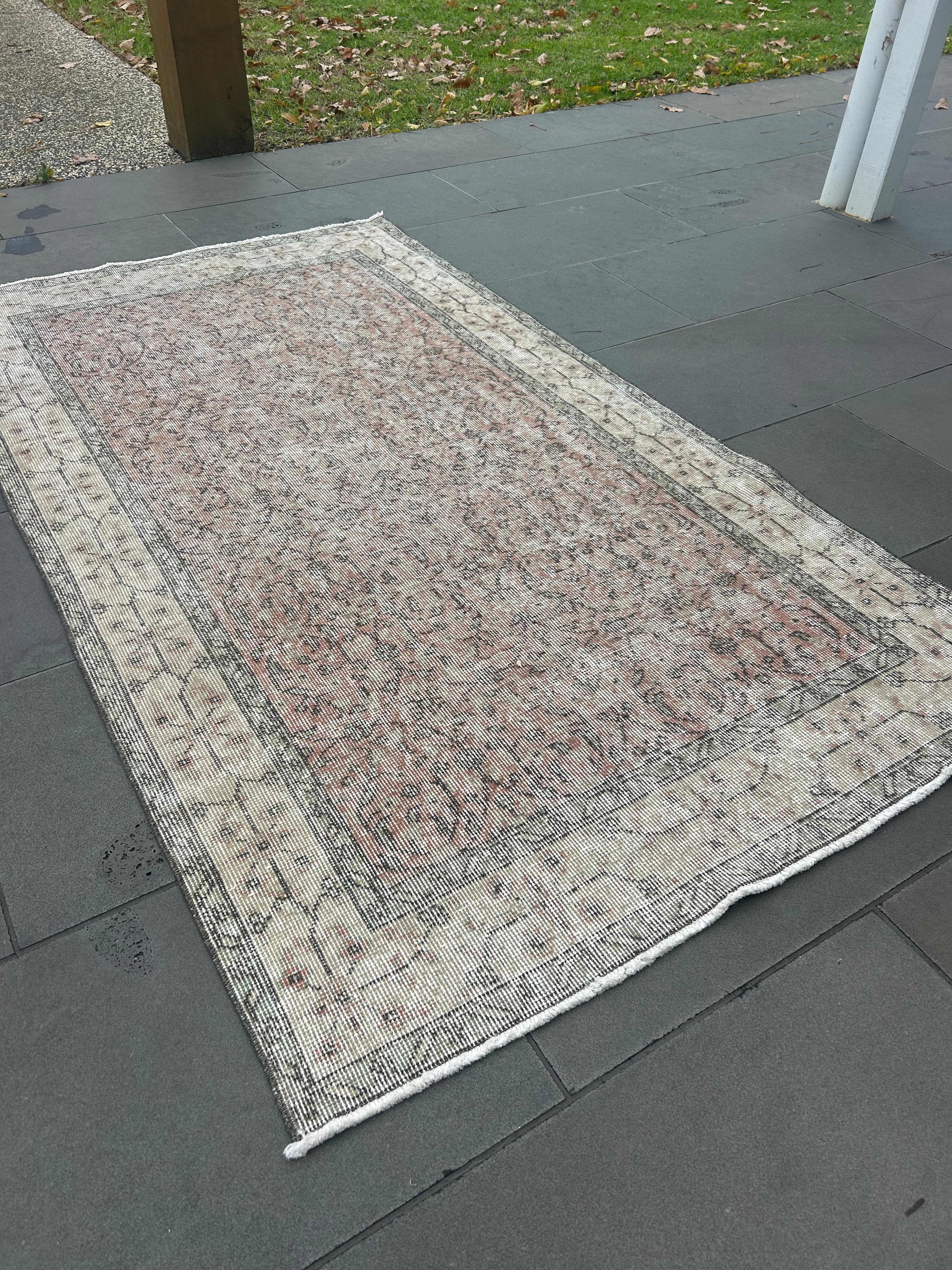 ‘Marissa’ - 115 x 206cm