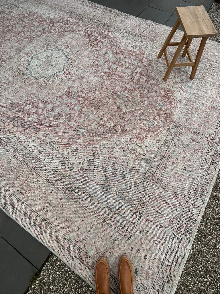 'Matilda' - 278 x 407cm