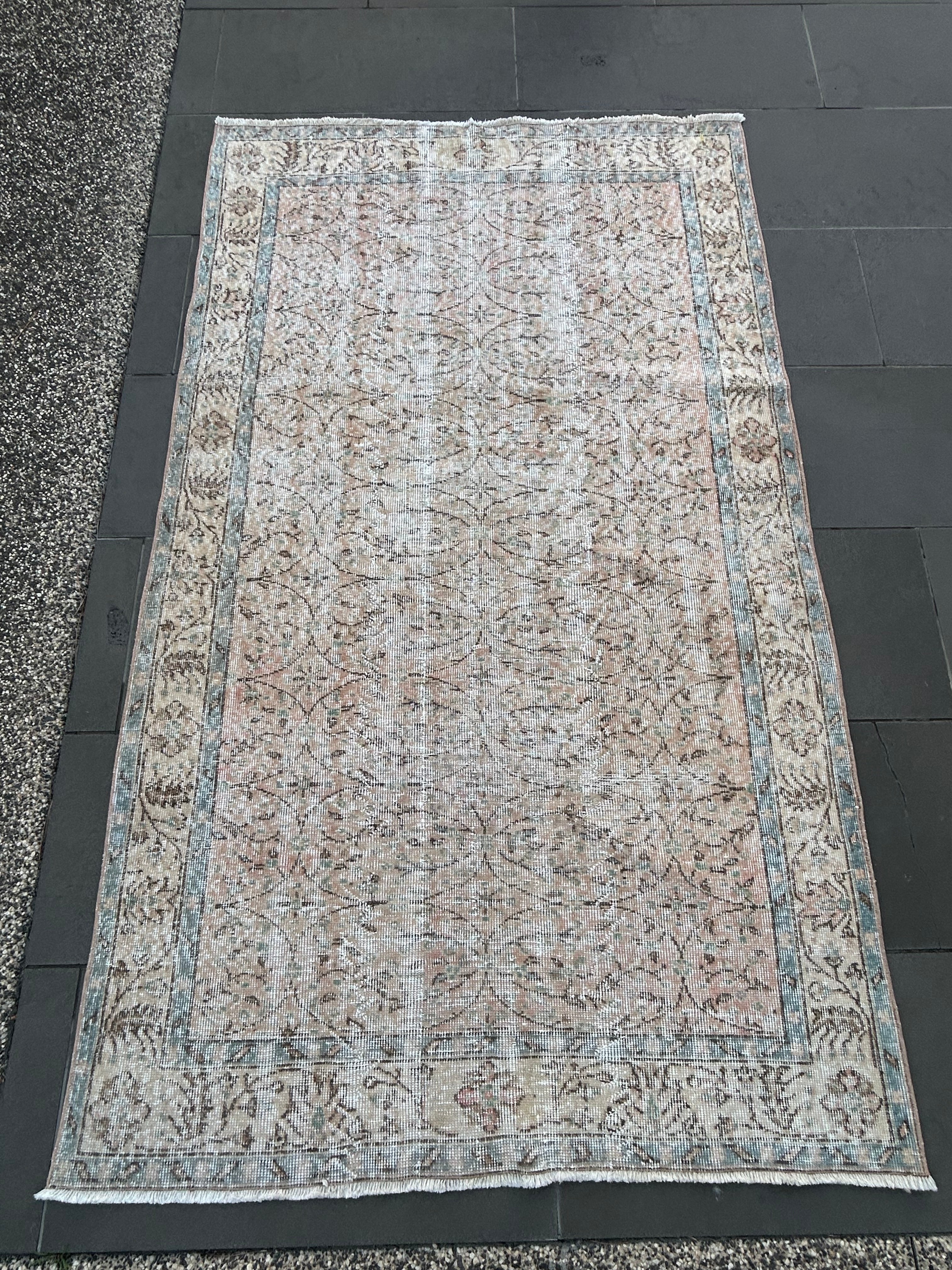 ‘Jane’ - 137 x 231cm