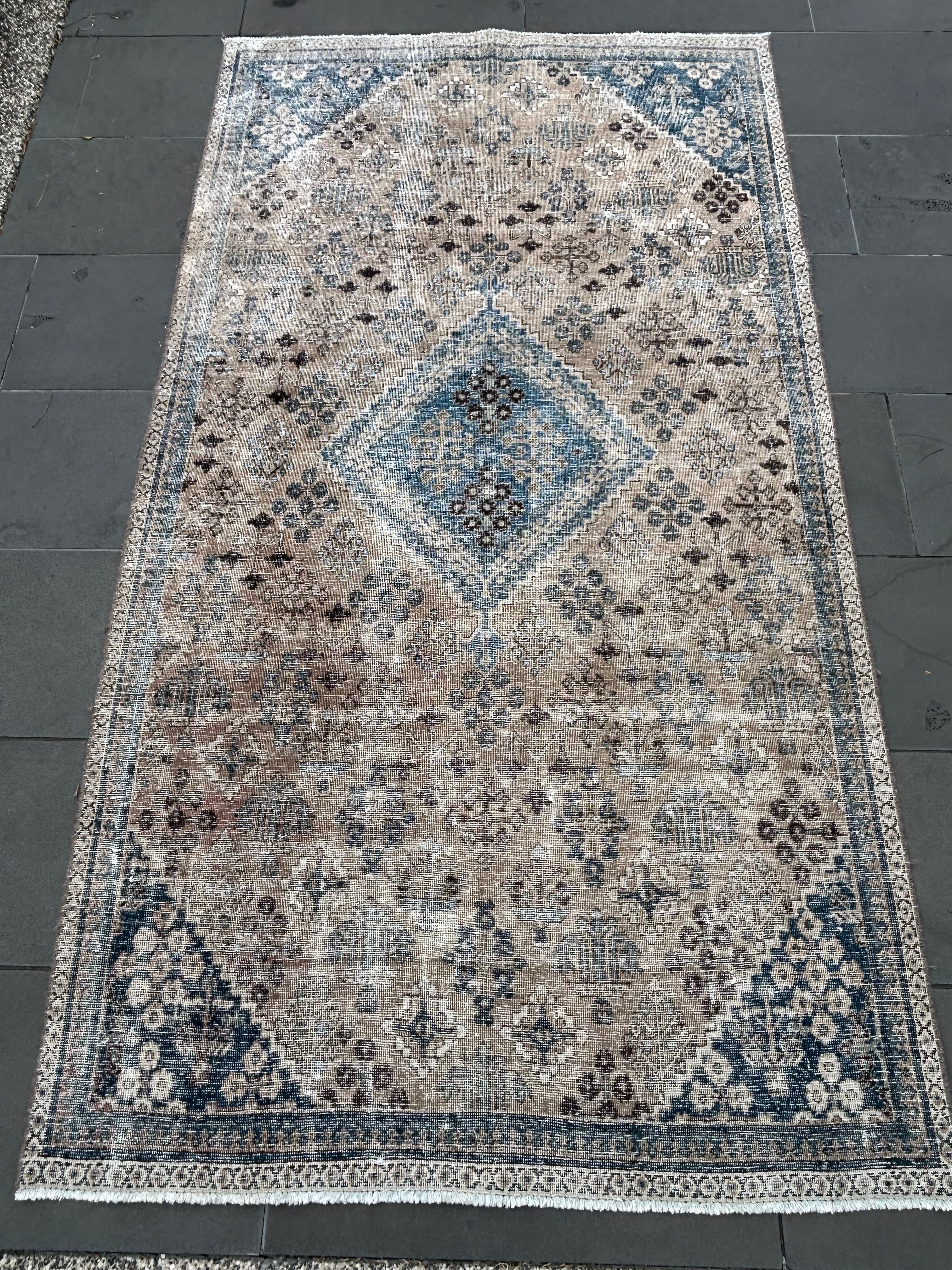 ‘Murphy’ - 152 x 275cm