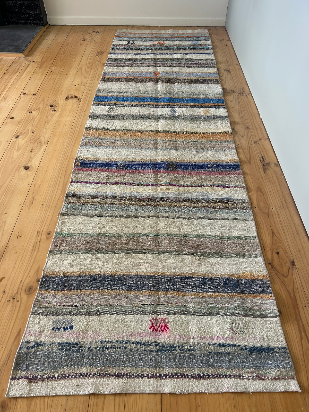‘Lou’ - 83 x 287cm