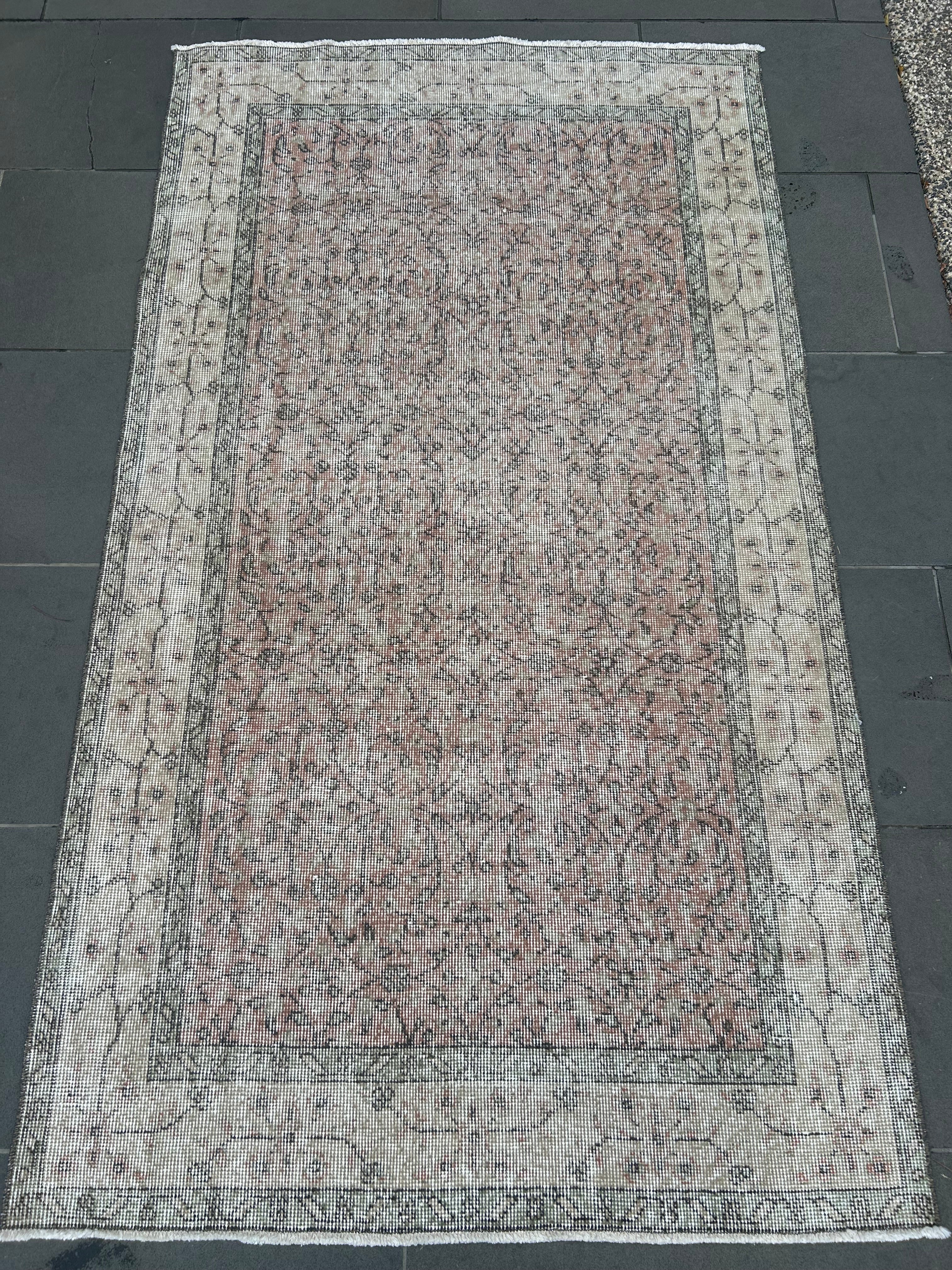‘Marissa’ - 115 x 206cm