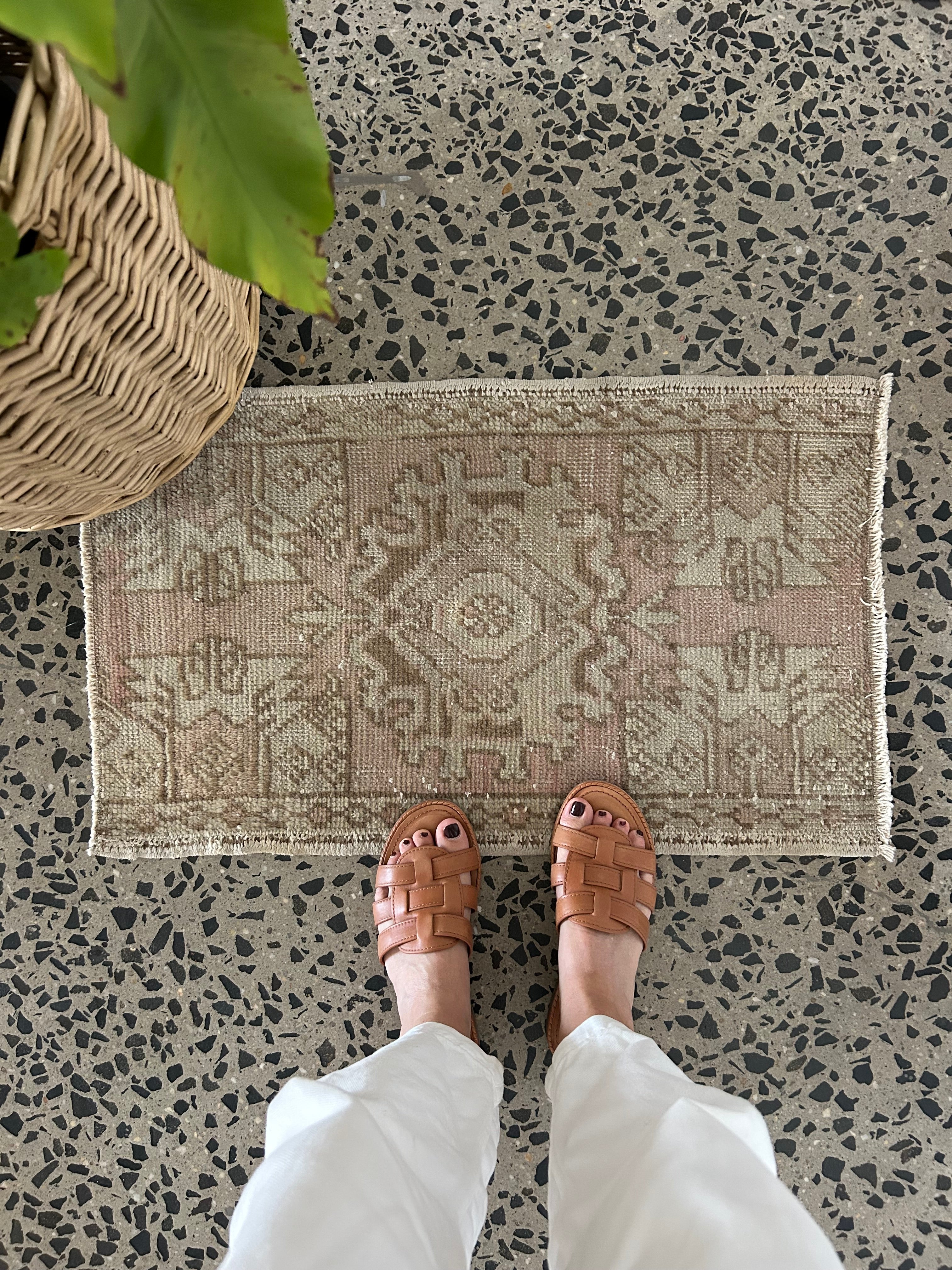 Mini Rug 6 - 45 x 75cm