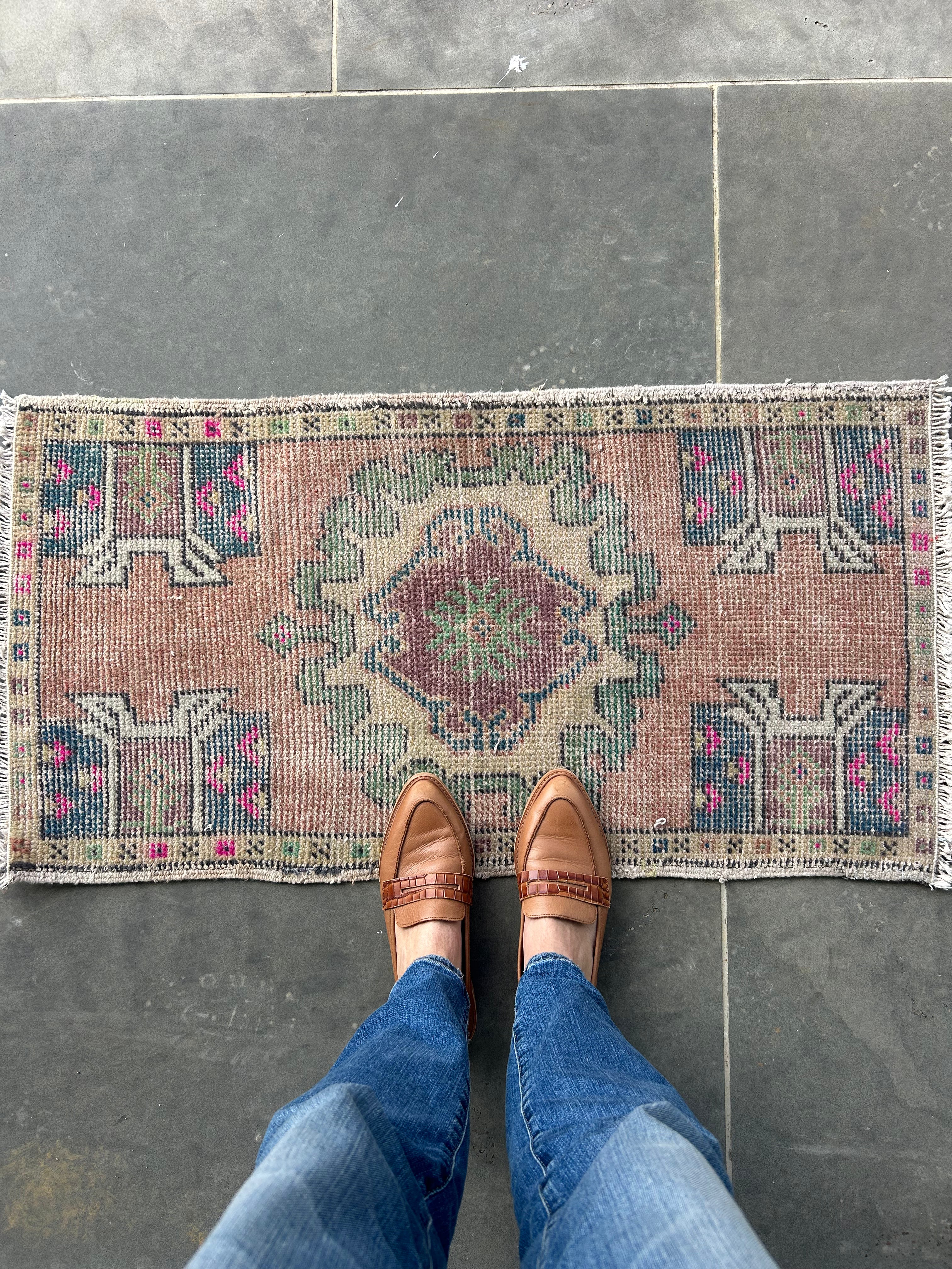 Mini rug 14 - 50 x 95cm