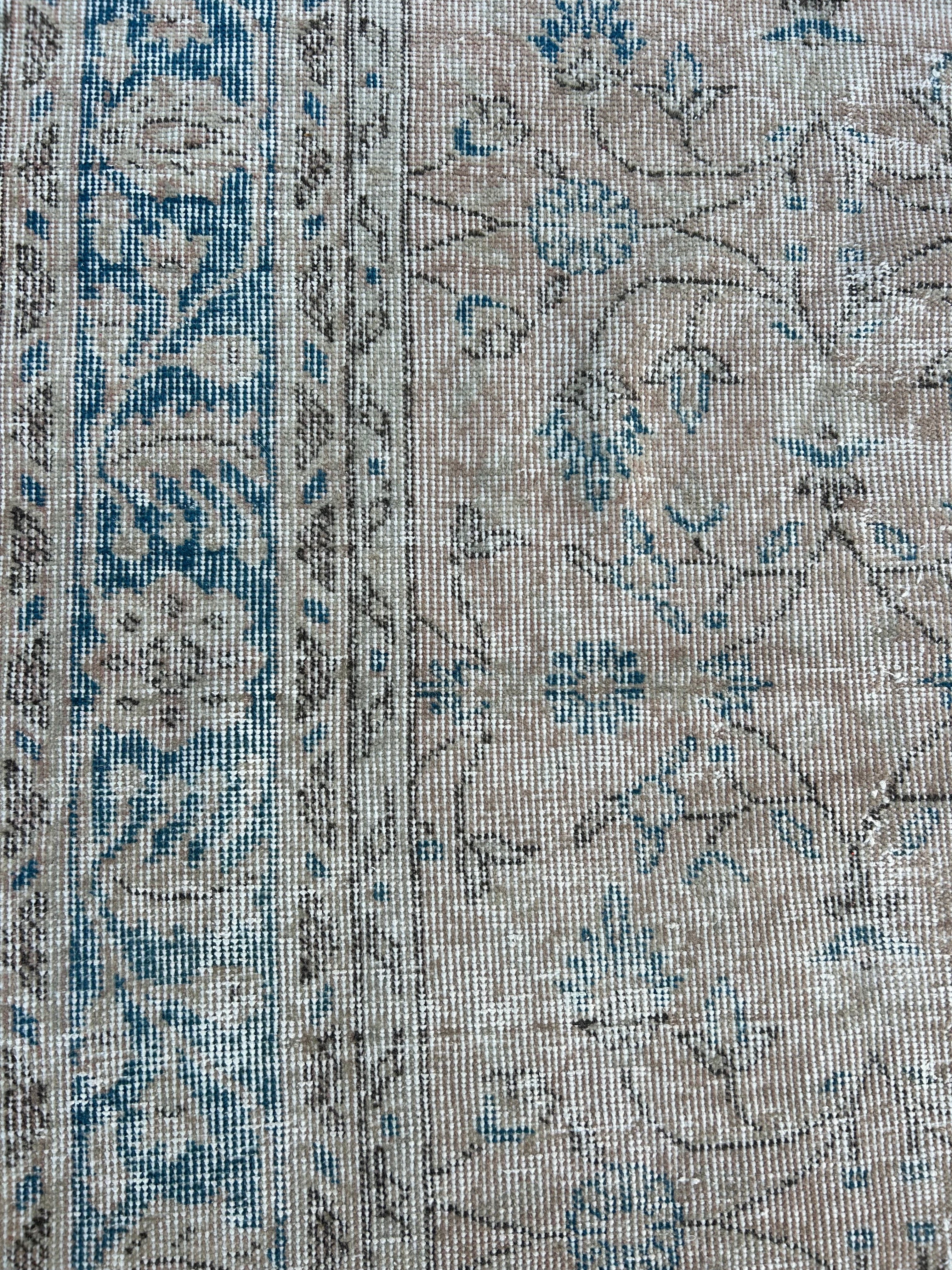 'Cora' - 215 x 308cm