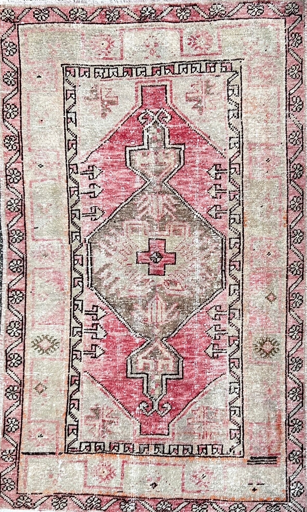 'Emily' - 95 x 159cm