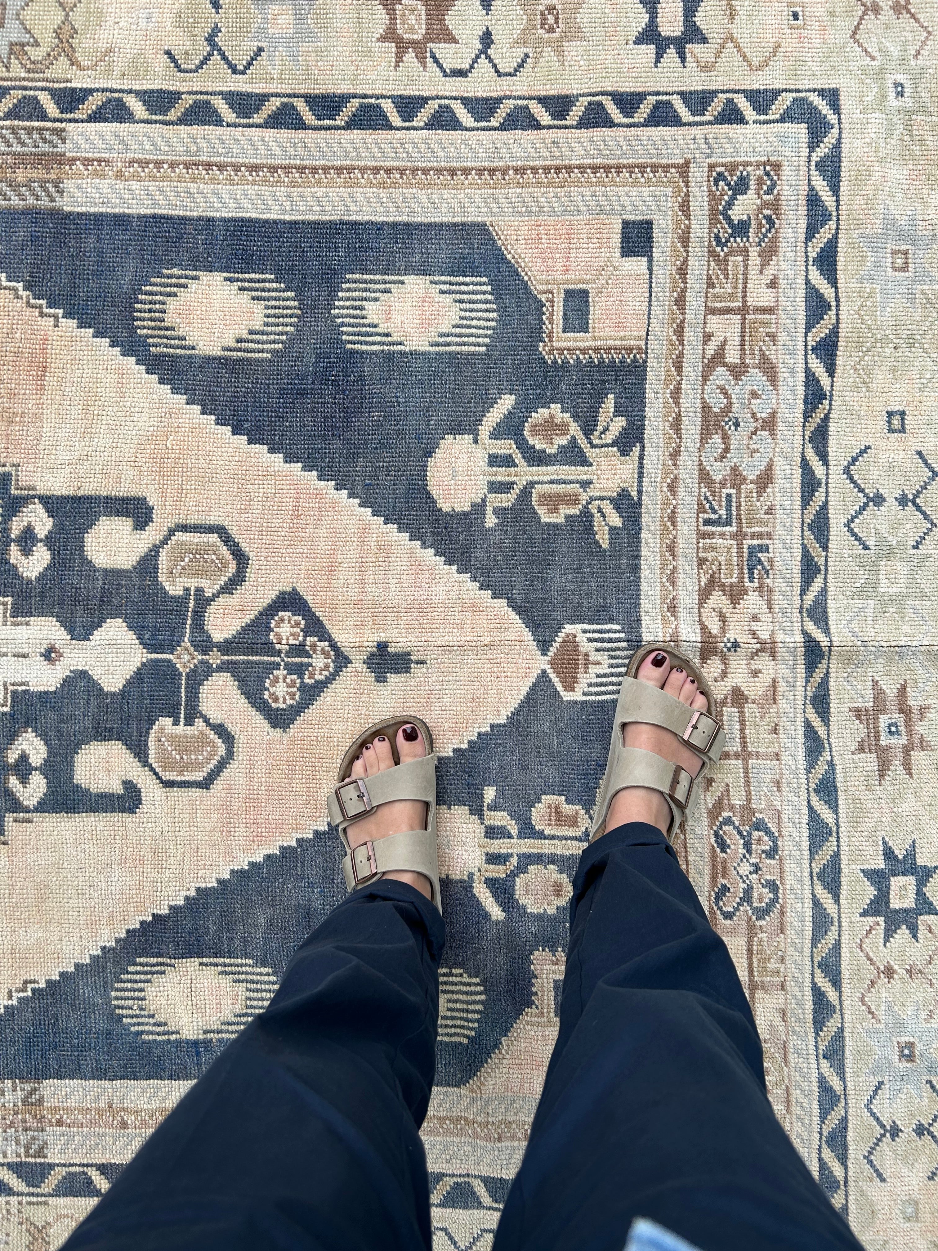 'Billie' - 164 x 287cm