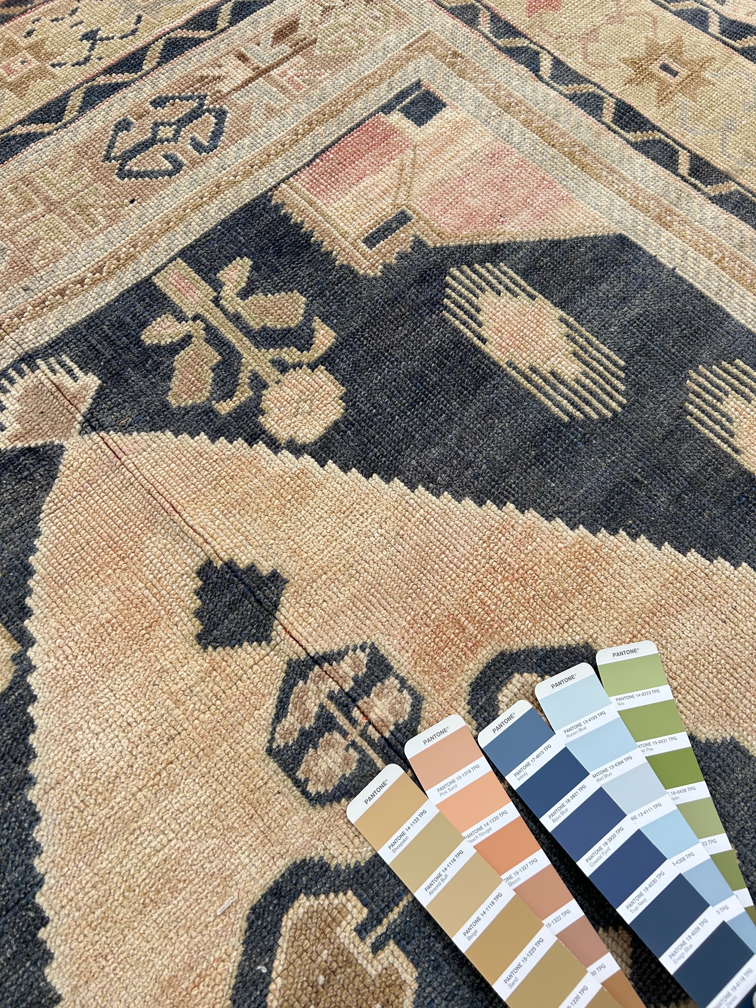 'Billie' - 164 x 287cm