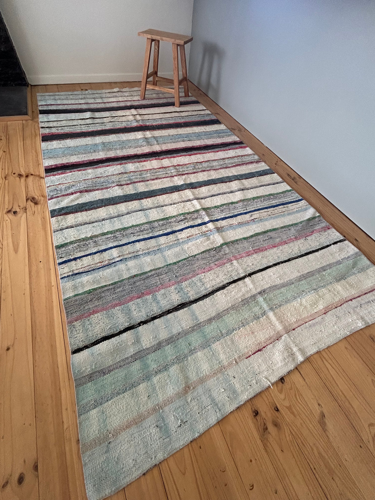 ‘Greta’ - 143 x 274cm