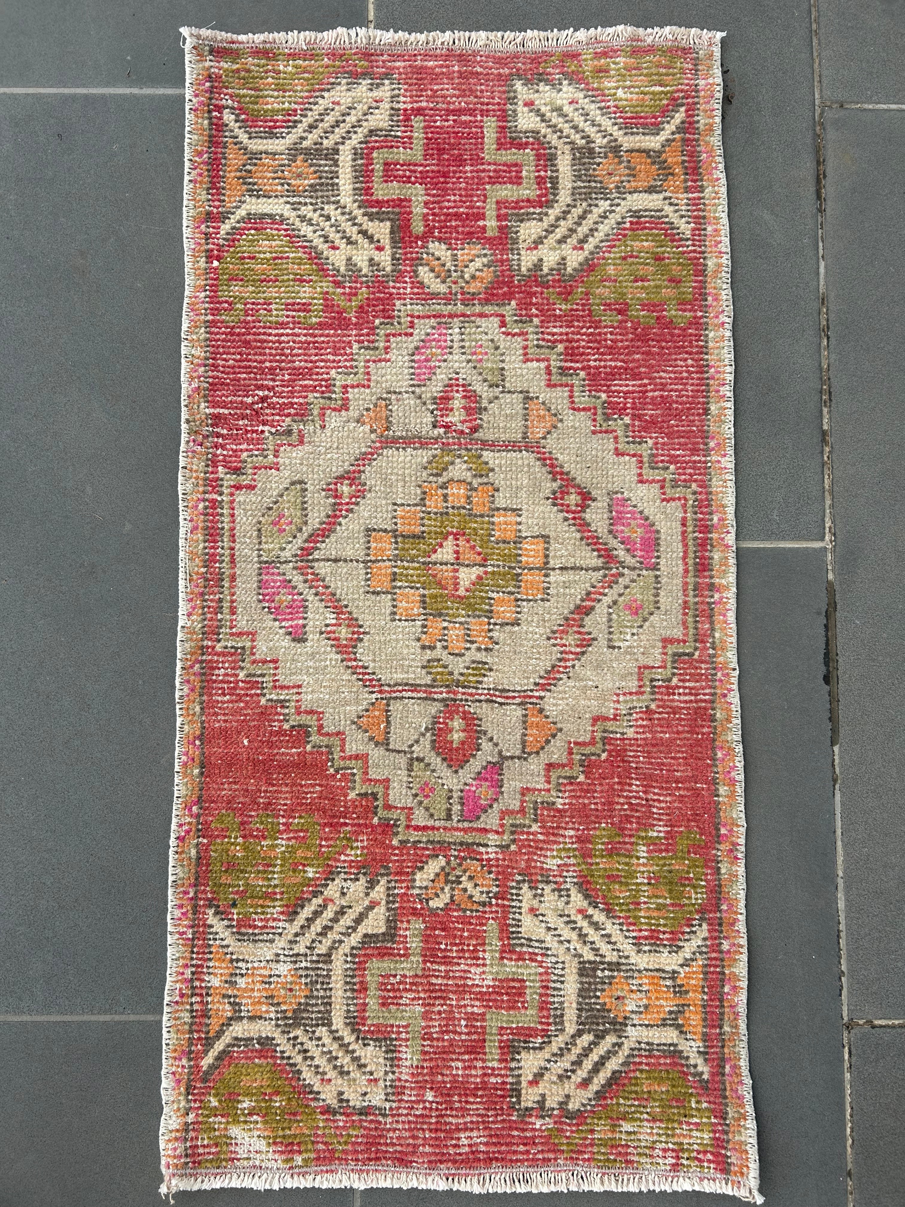 Mini rug 11 - 50 x 97cm
