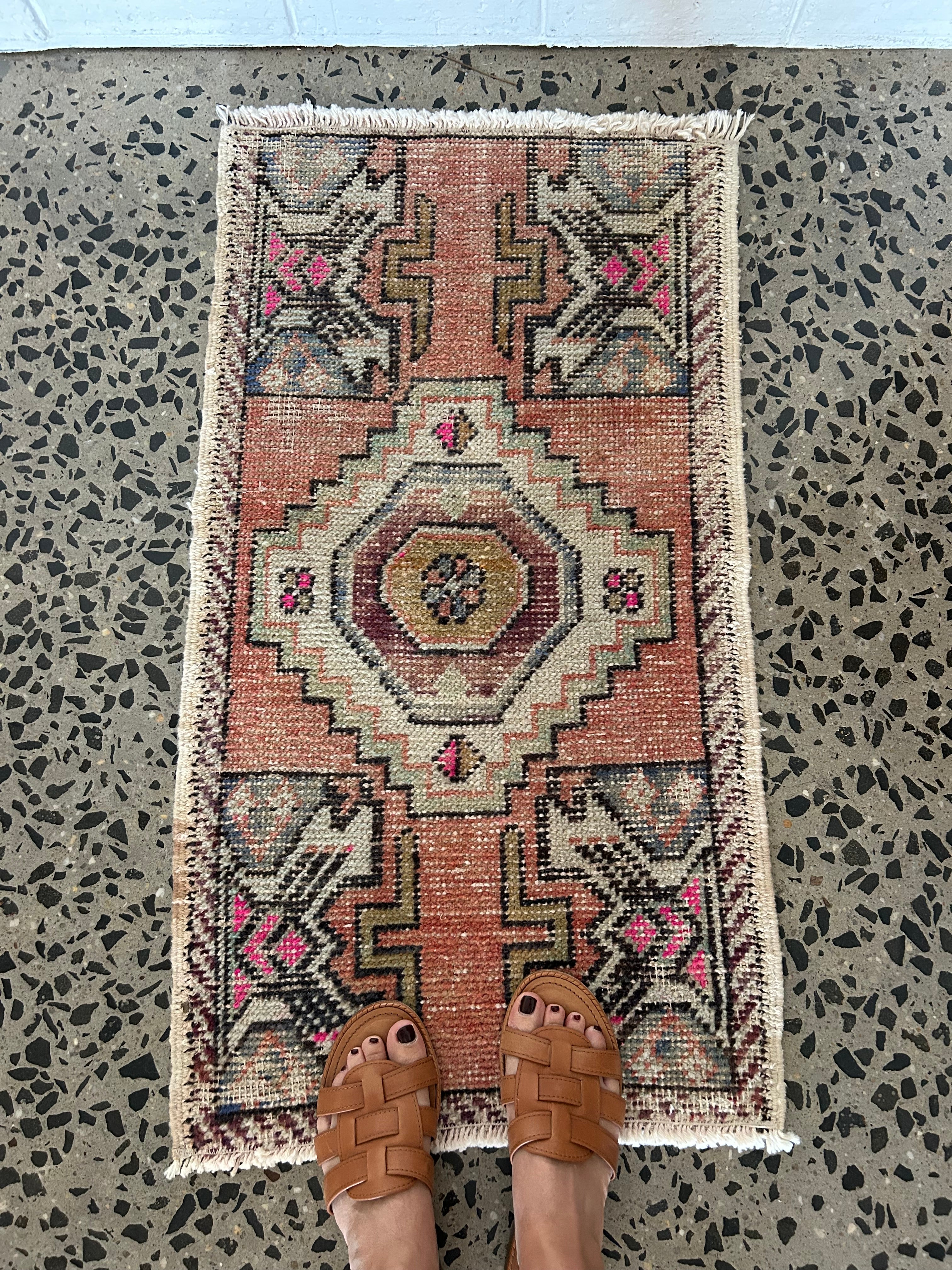 Mini Rug 2 - 49 x 90cm