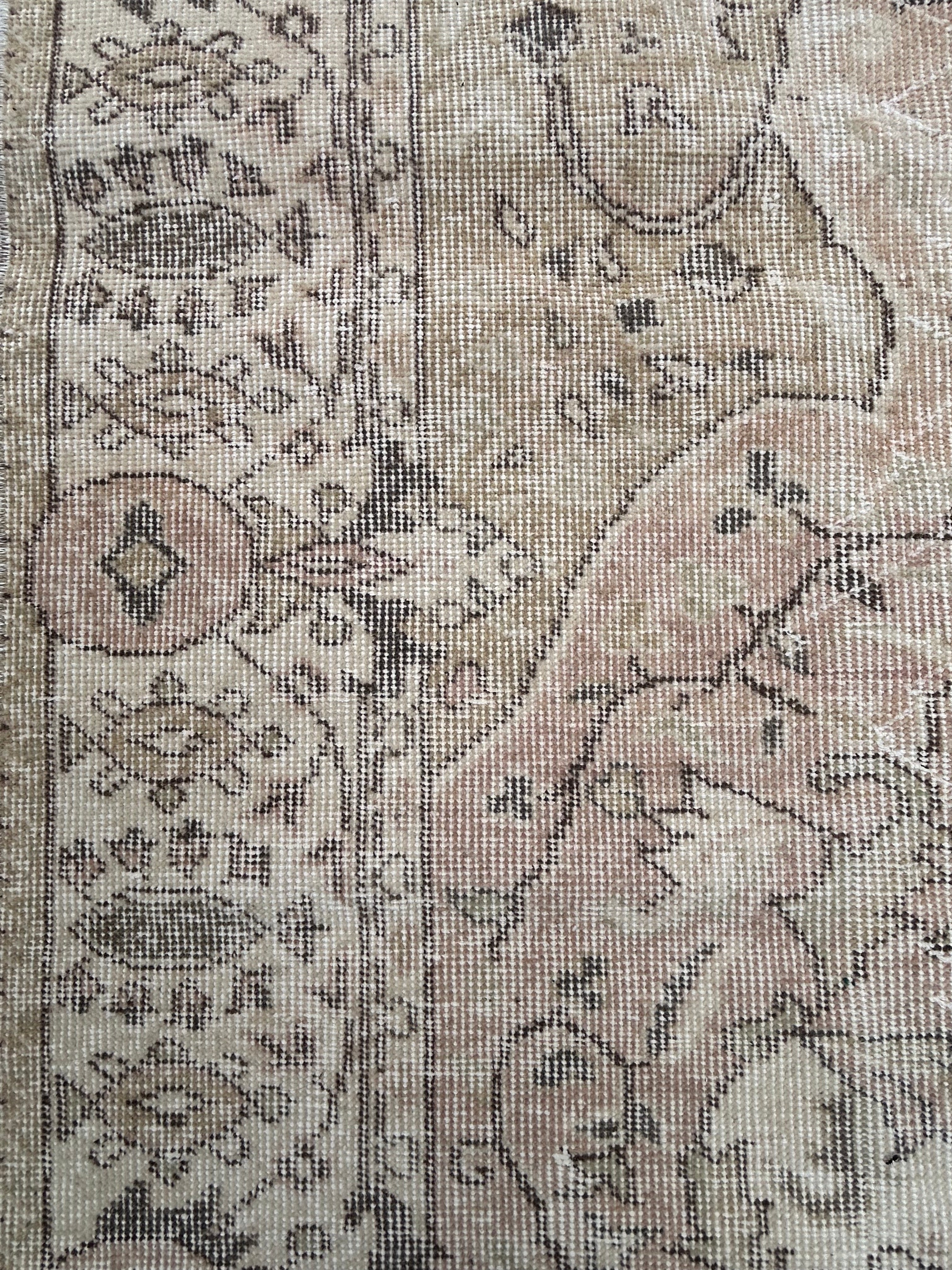 'Layla' - 166 x 267cm