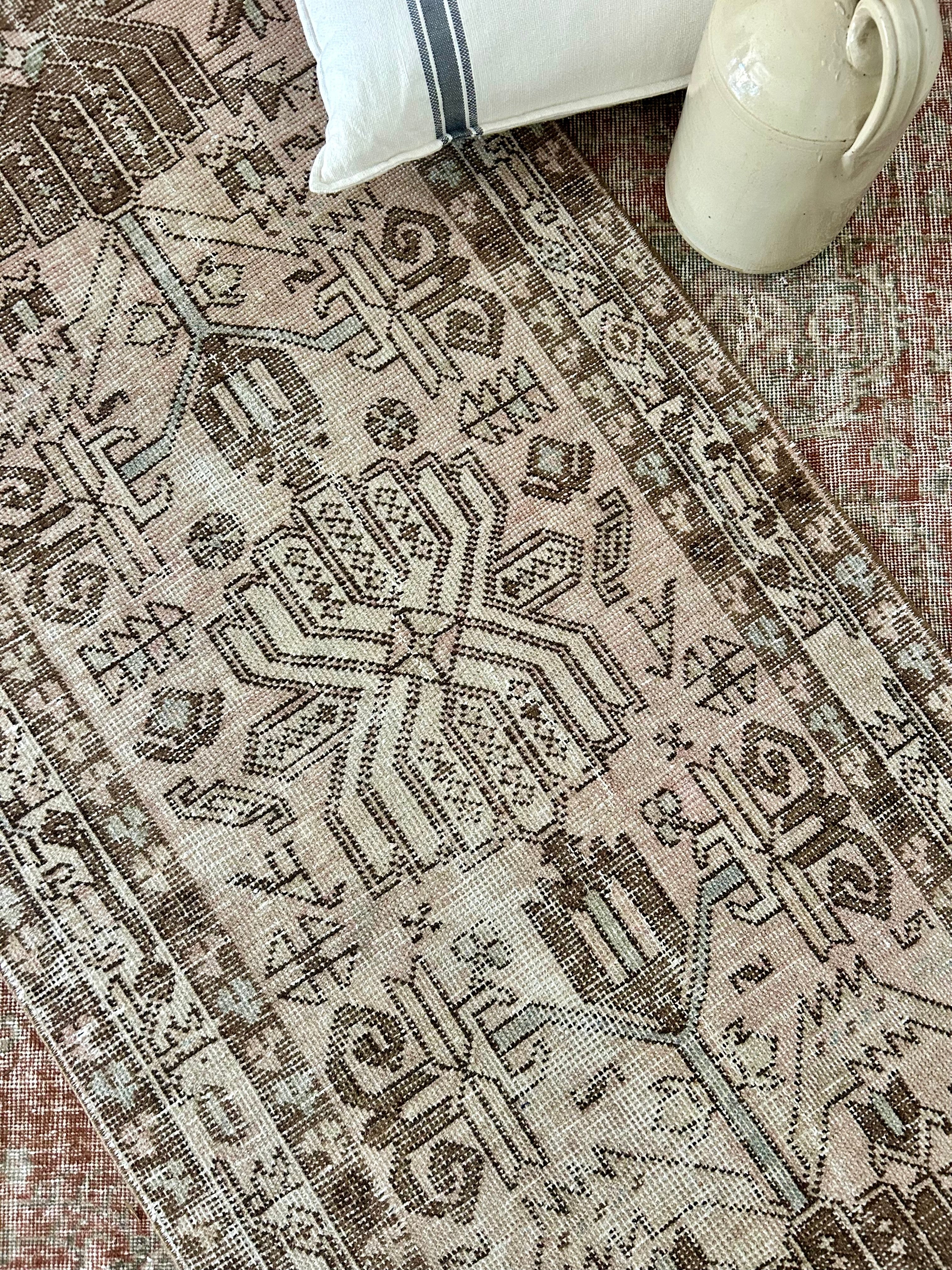 ‘Selena’ - 92 x 315cm