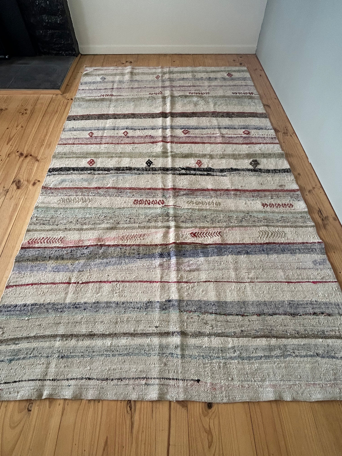‘Cleo’ - 140 x 245cm