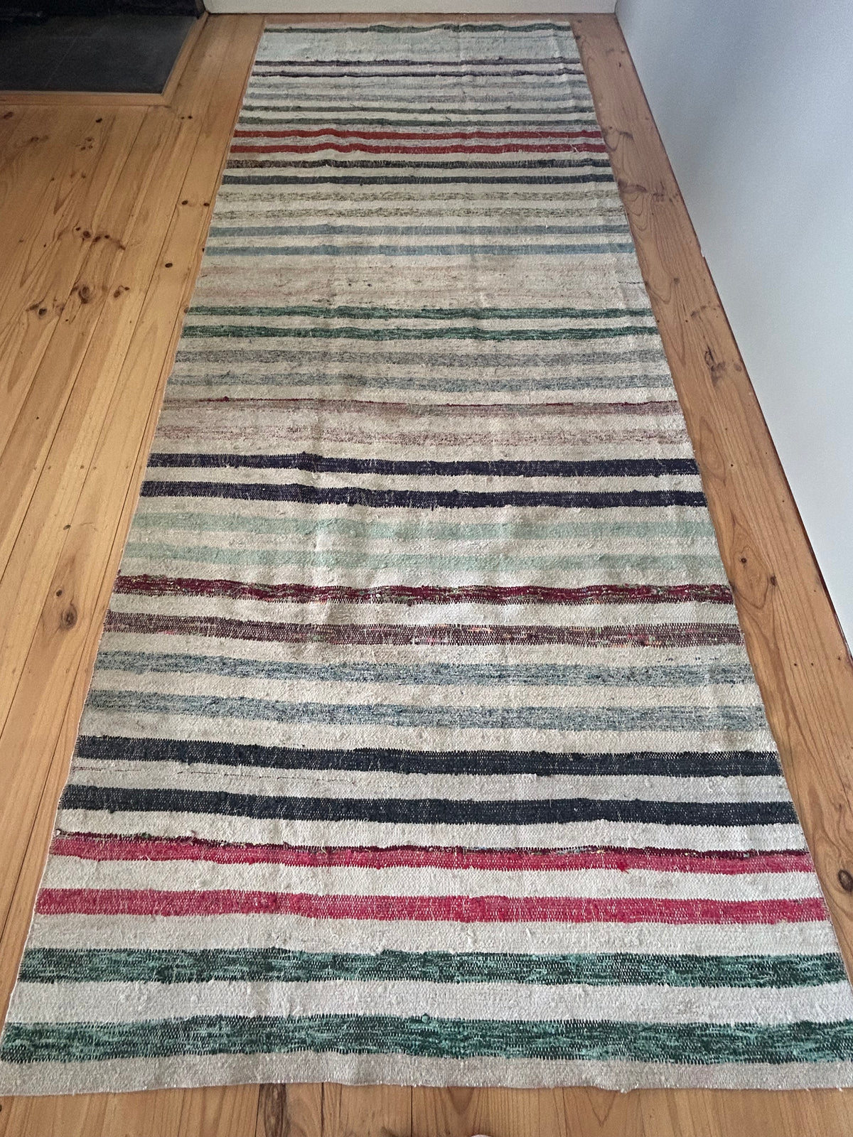 ‘Pip’ - 120 x 320cm