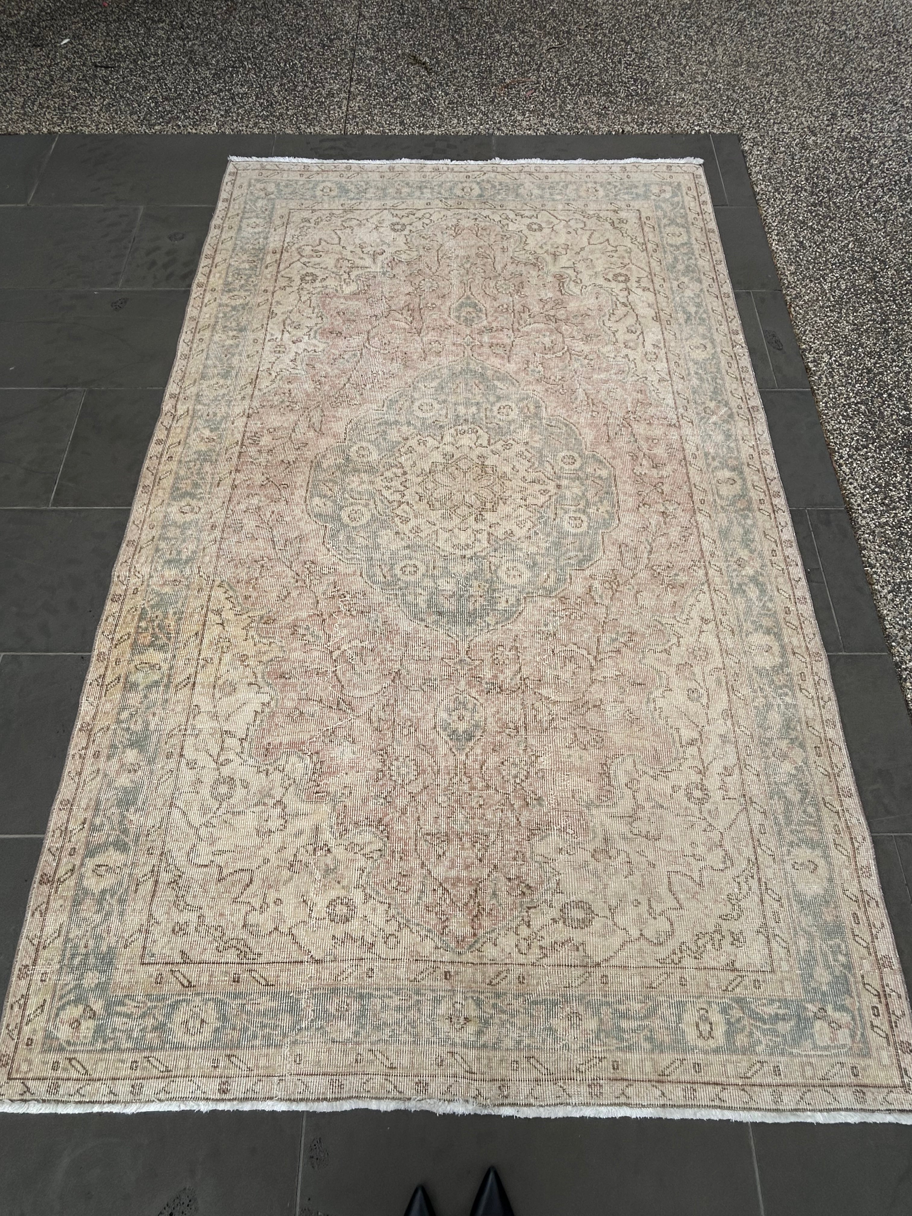 'Mirabel' - 171 x 272cm