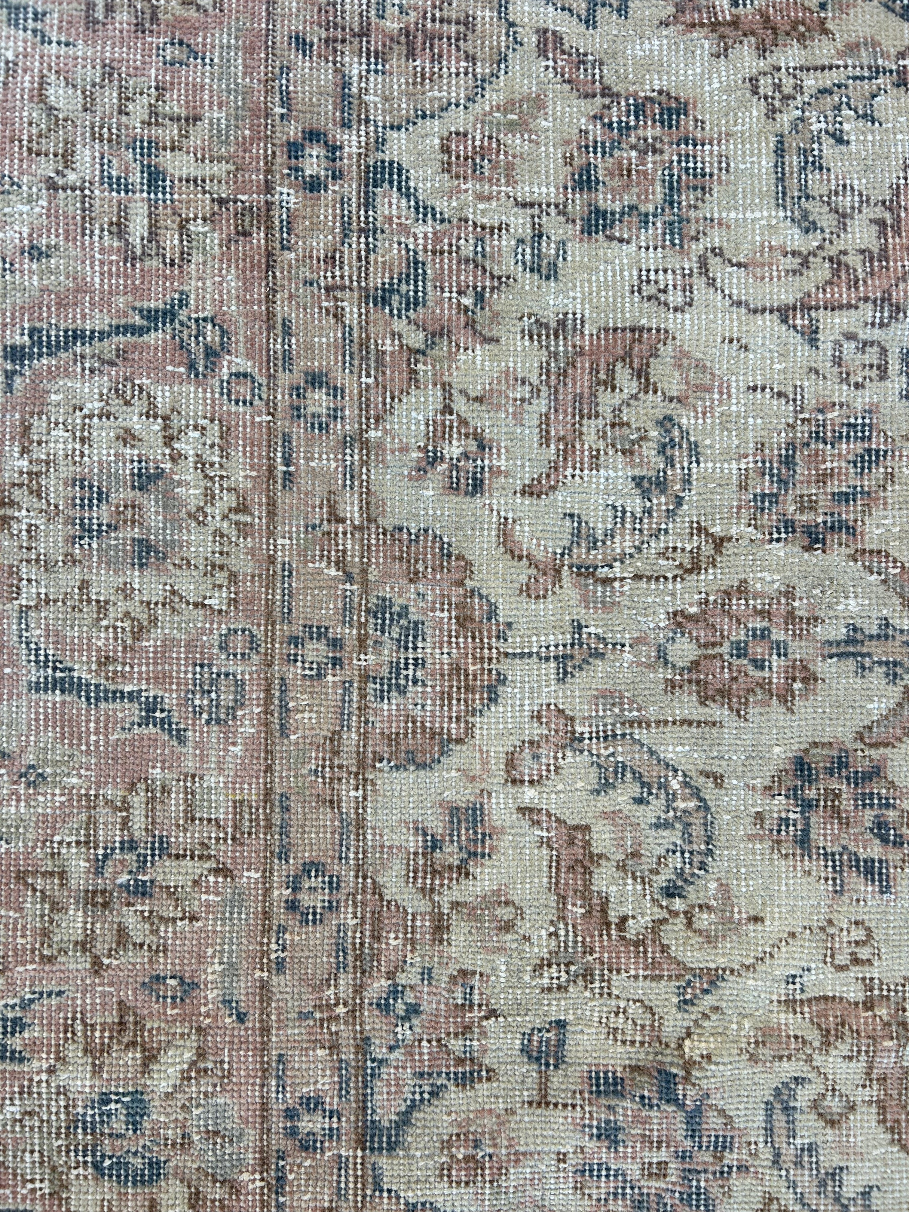 'Delilah' 144 x 213cm