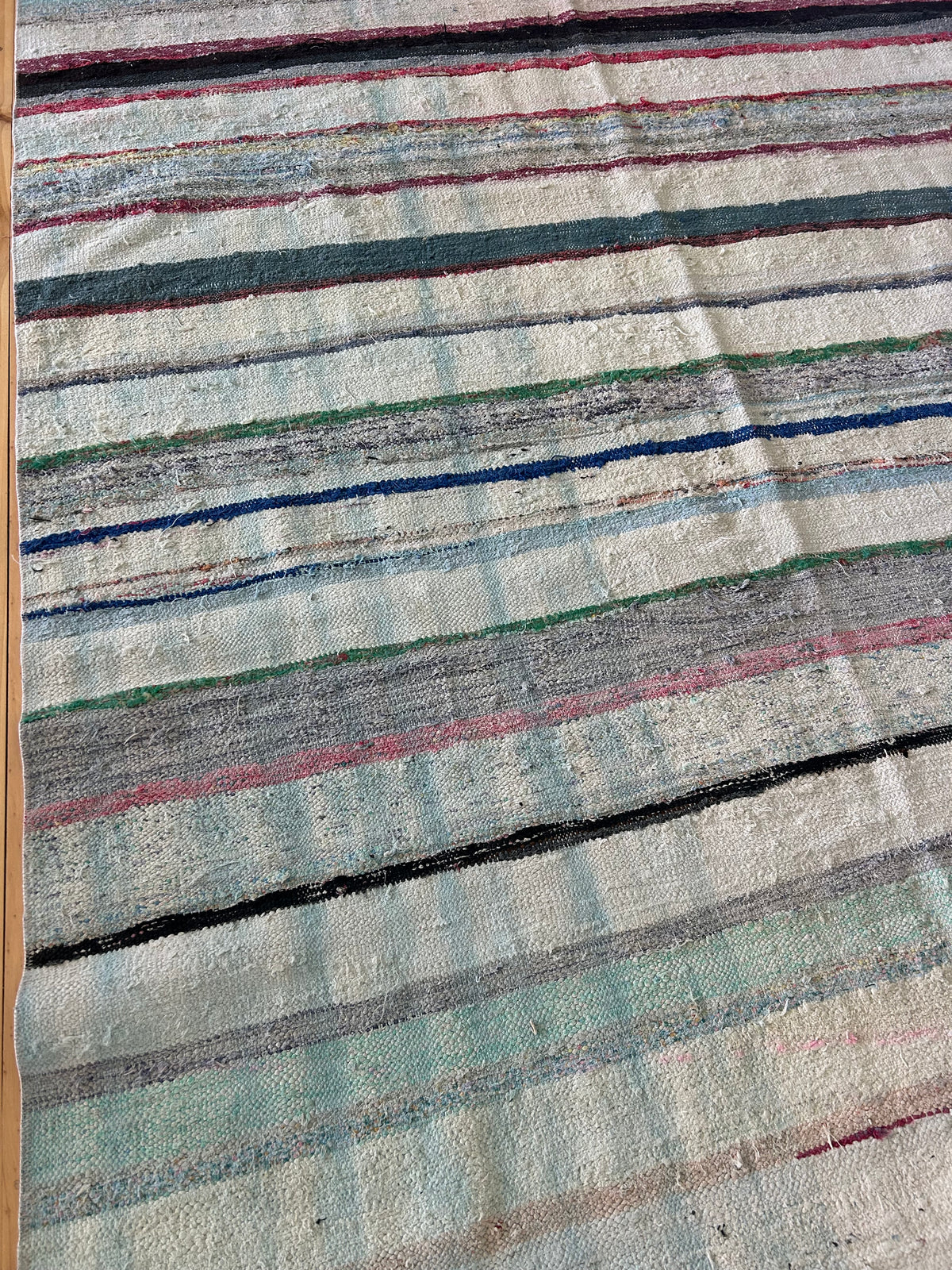 ‘Greta’ - 143 x 274cm