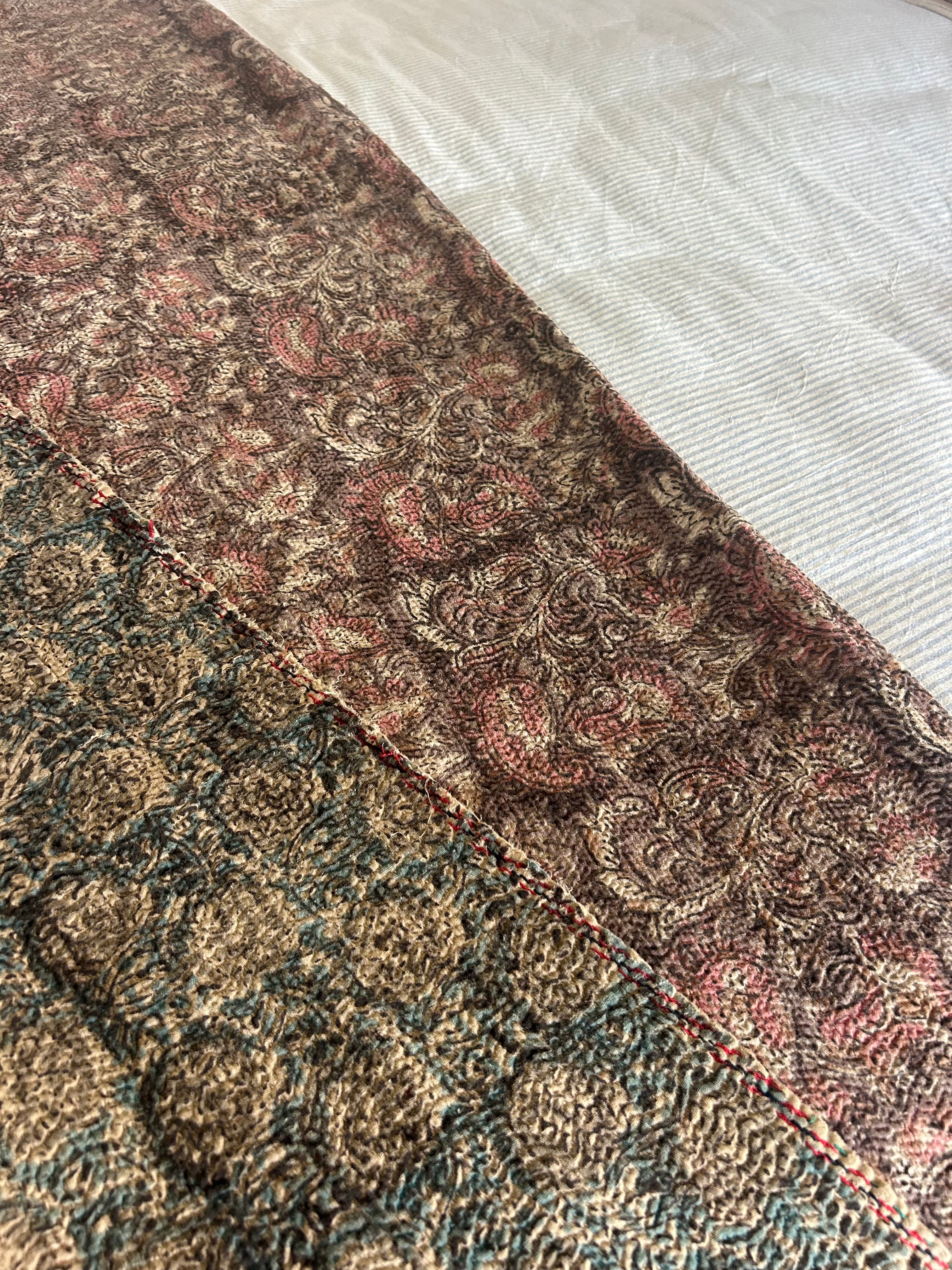 Vintage Kantha Quilt 3 - 160 x 210cm