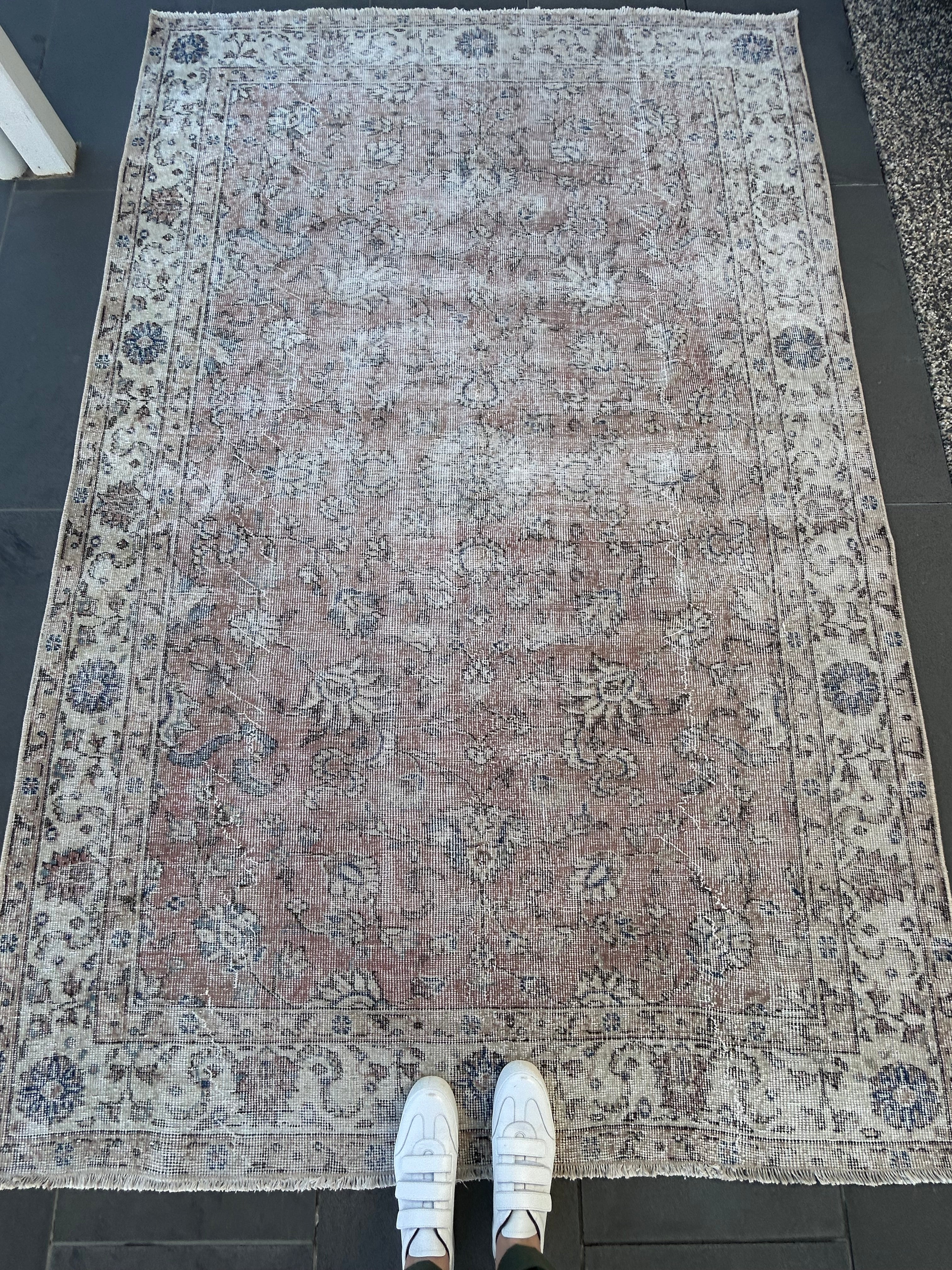 'Jemima' - 163 x 250cm
