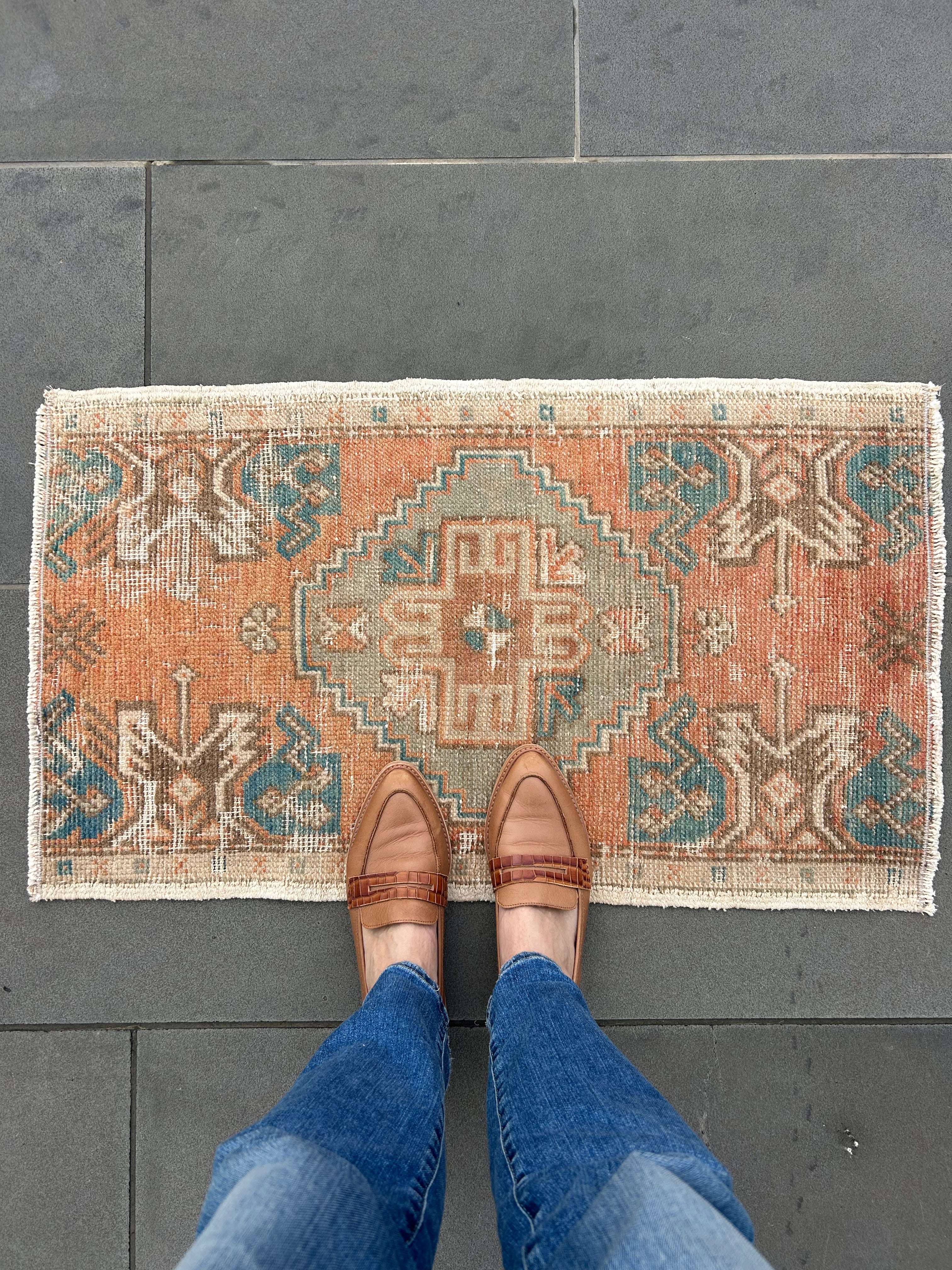 Mini rug 8 - 49 x 83cm